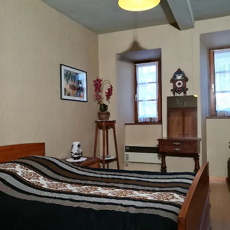 Au Cep De Vigne Bed & Breakfast *